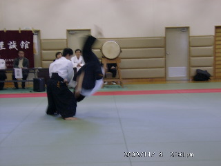 11040006.JPG 320��240 (18KB)