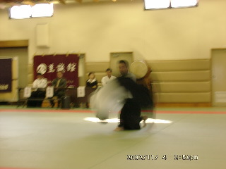 11040054.JPG 320��240 (18KB)
