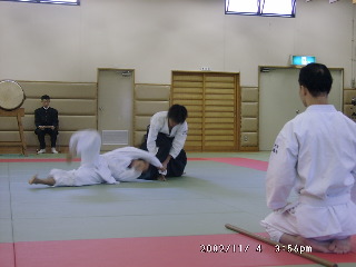 11040177.JPG 320��240 (21KB)