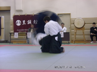 11040203.JPG 320��240 (20KB)