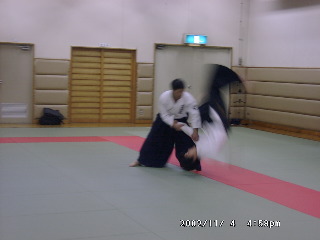 11040264.JPG 320��240 (16KB)
